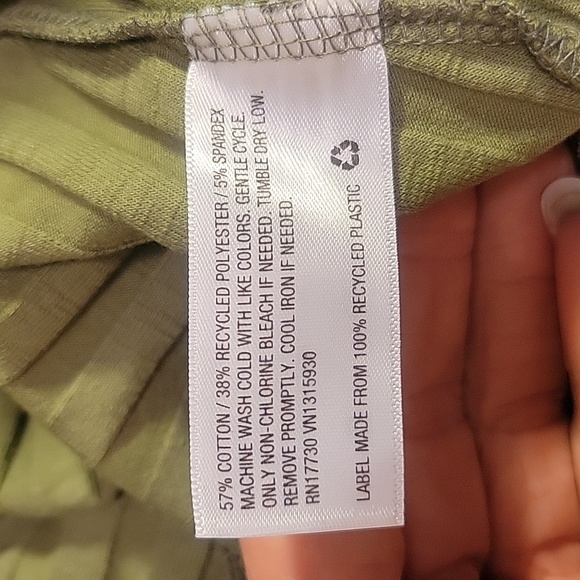 188 NWT Tank by a new day - Picture 4 of 6